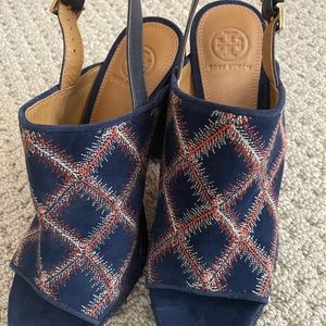 New! Tory Burch decorative stitched sandal shoes